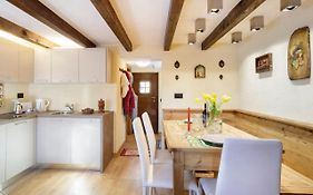 HelloChalet - Maisonette Grené Glamour Ski Retreat with garden